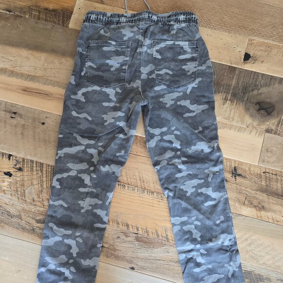 AE Women's Gray Camo Stretch Joggers Size 8 - Picture 4 of 10